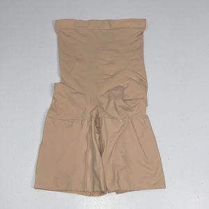 Spanx Women’s Beige Tummy Control Shorts Size Medium Shape Wear